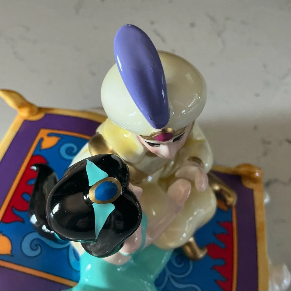 Disney Aladdin and Jasmine Magic Carpet Ride Figurine